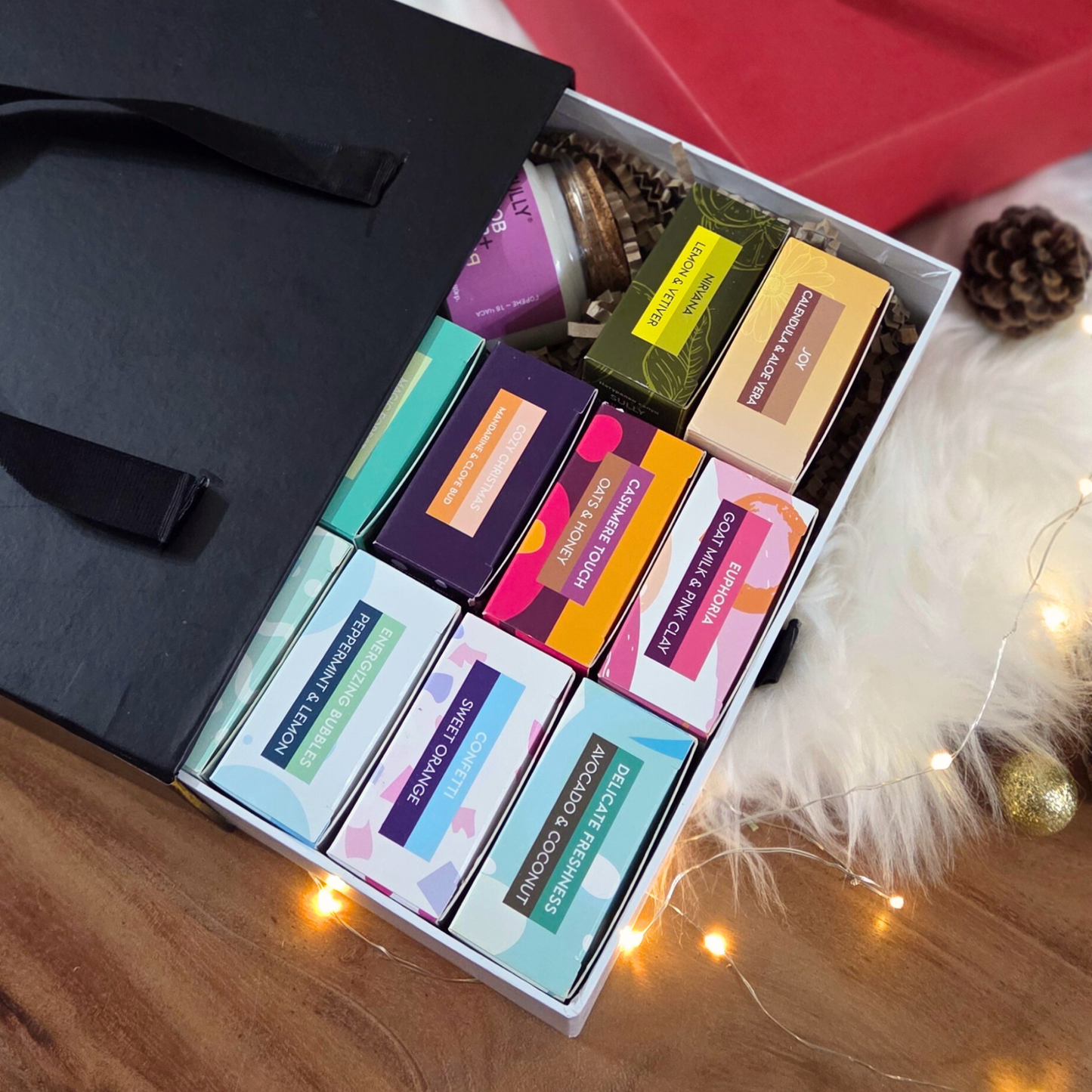 Комплект „12 месеца Ароматна наслада“ - пълна колекция от сапуни