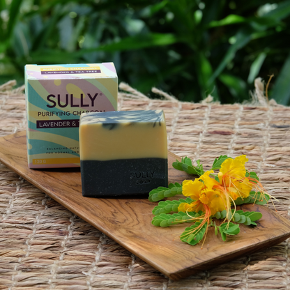 Пречистващ сапун с въглен в ритуал за ежедневна грижа за кожата