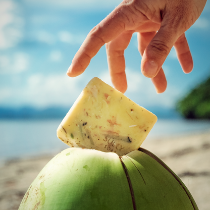 Натурален сапун „Конфети“ с бяла глина и портокал в летен ритуал за тяло