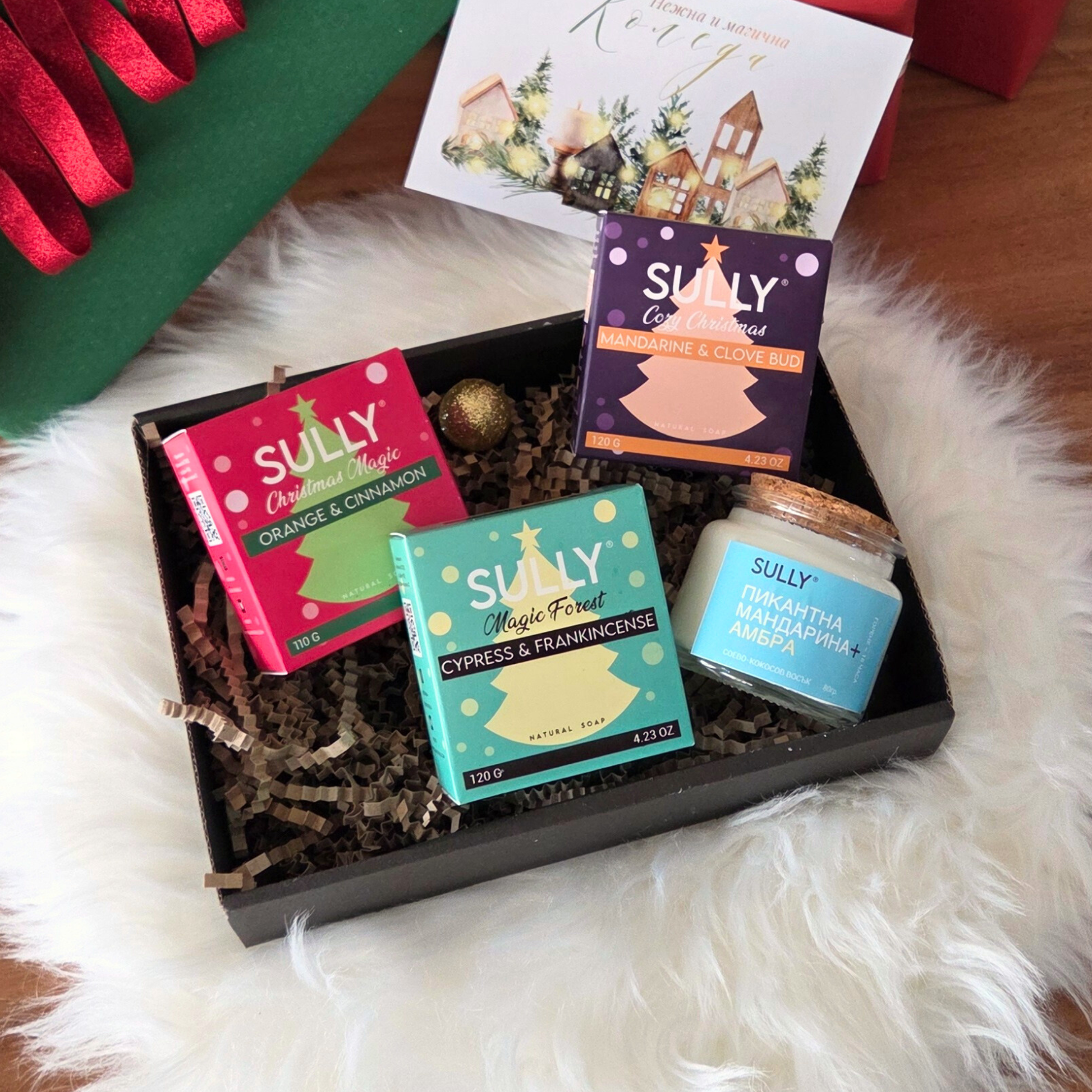 Коледно трио сапуни на SULLY Naturals, в кутия, комплект със свещ Пикантна мандарина